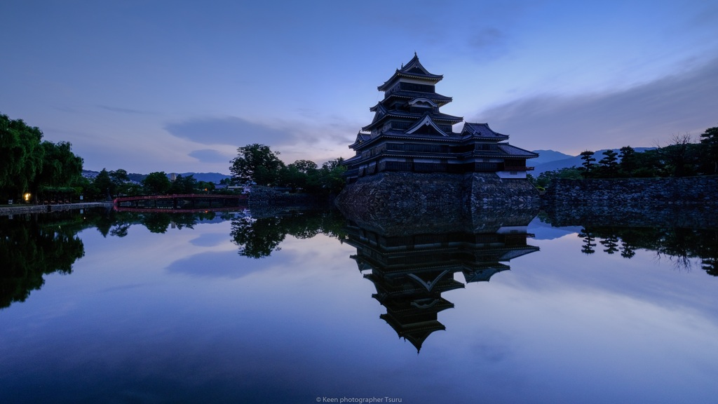 午前四時の空