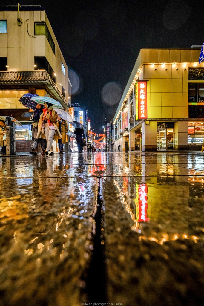 雨の中華街