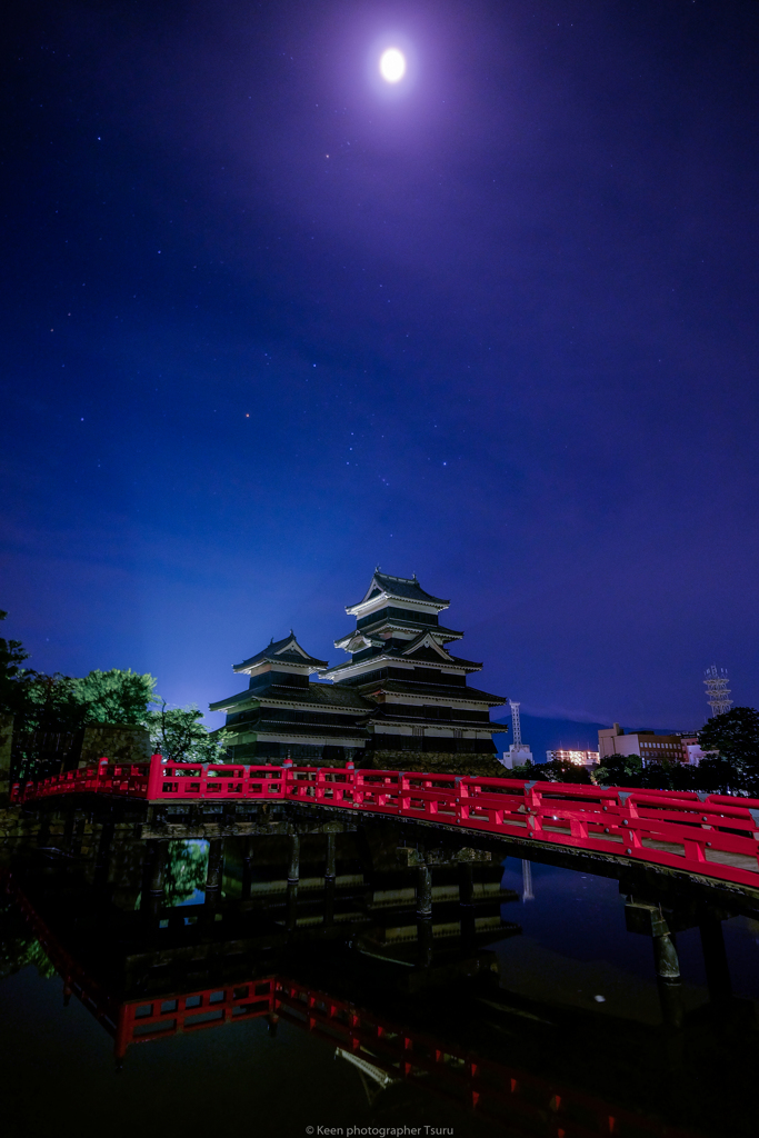 月・オリオン・城