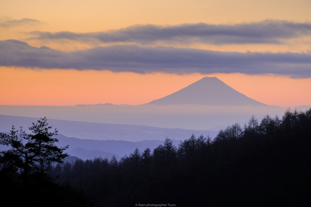 遥か先の富士山