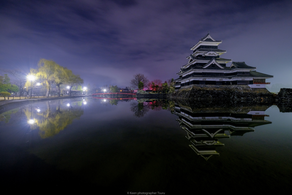 朝の城