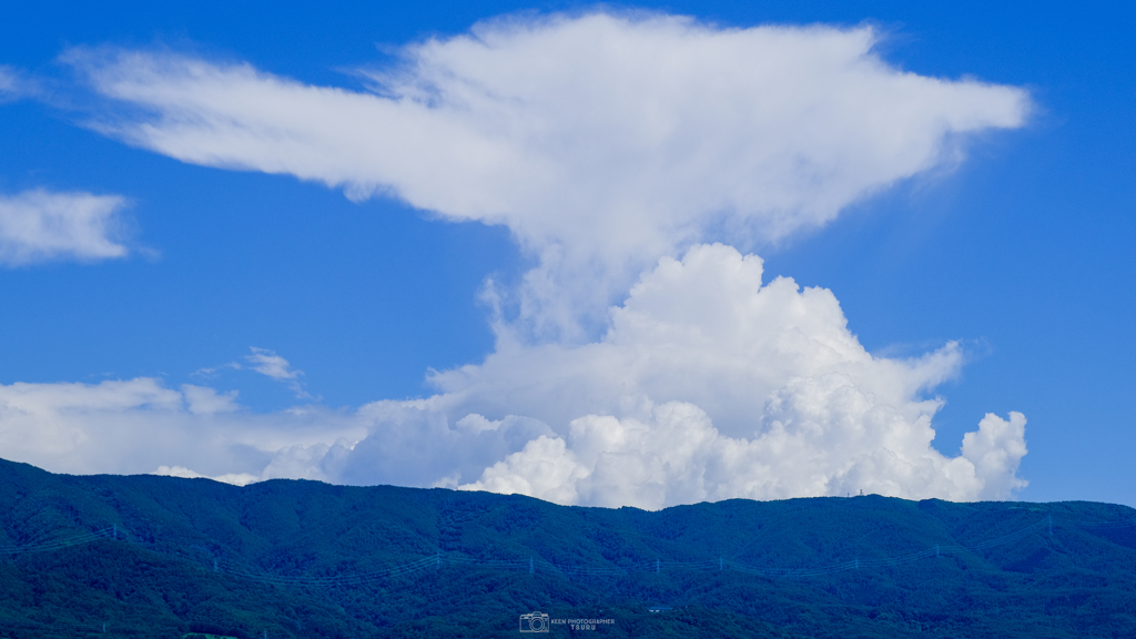 夏雲