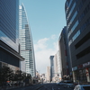ビルと青空