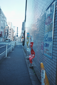 強風と旗