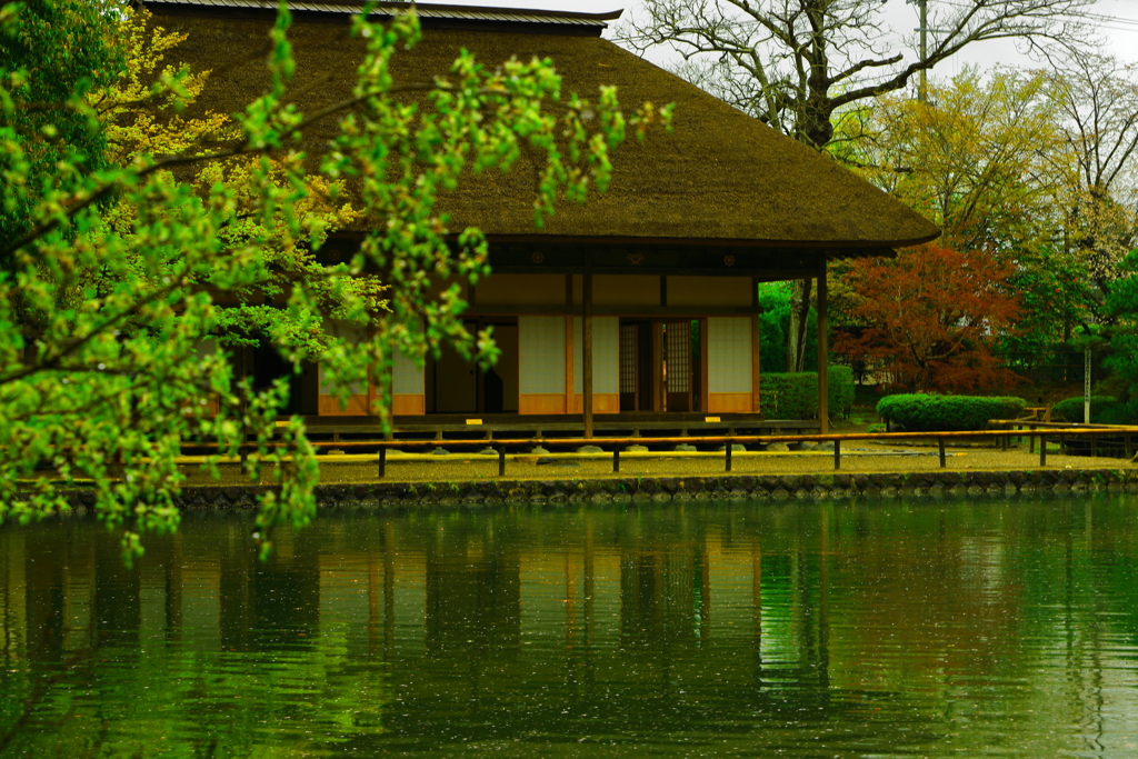 有備館と庭園