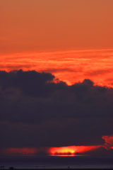 雲隠れ朝陽