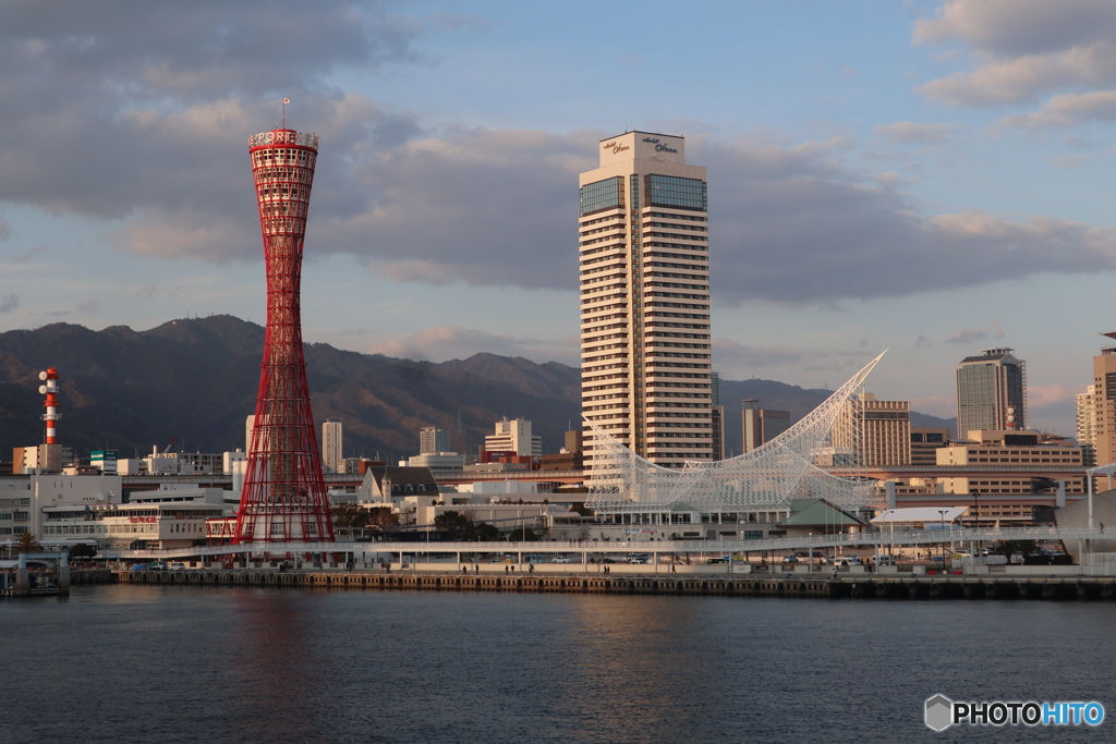 夕刻の神戸ポートタワー
