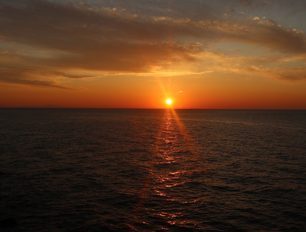 瀬戸内海の夕日　保内町から