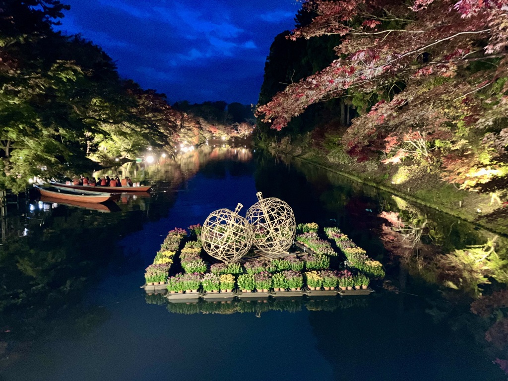 弘前城紅葉祭り　竹細工りんご