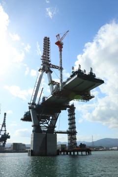 只今、建設中