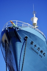 大型捕鯨船