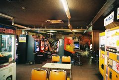 ゲーセン。