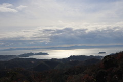 ひかる海