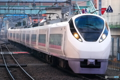 疾走する常磐特急