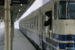 雪の中、定刻で。