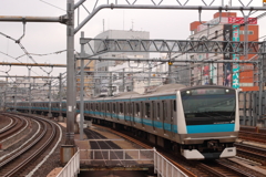 都心を駆け抜ける。