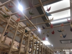 折り鶴 at the central of ショッピングモール。