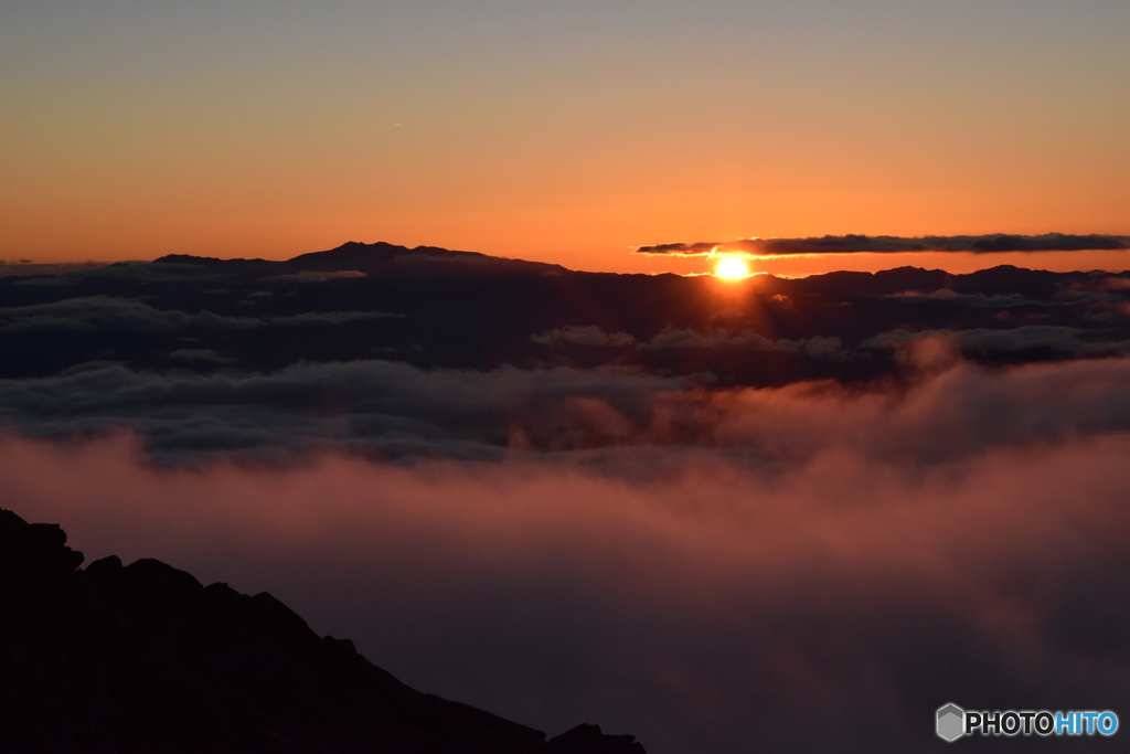 笠ヶ岳山荘からの夕陽