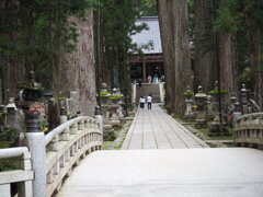奥の院