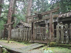 奥の院