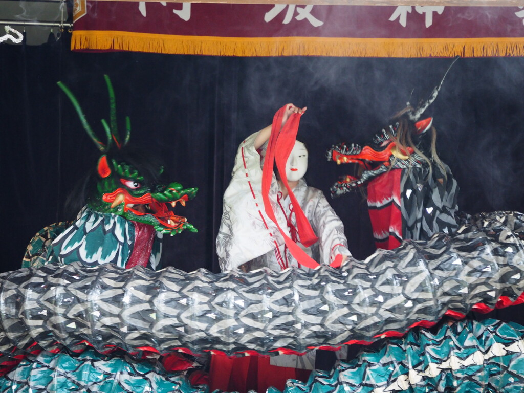 熱演