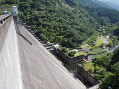 津川