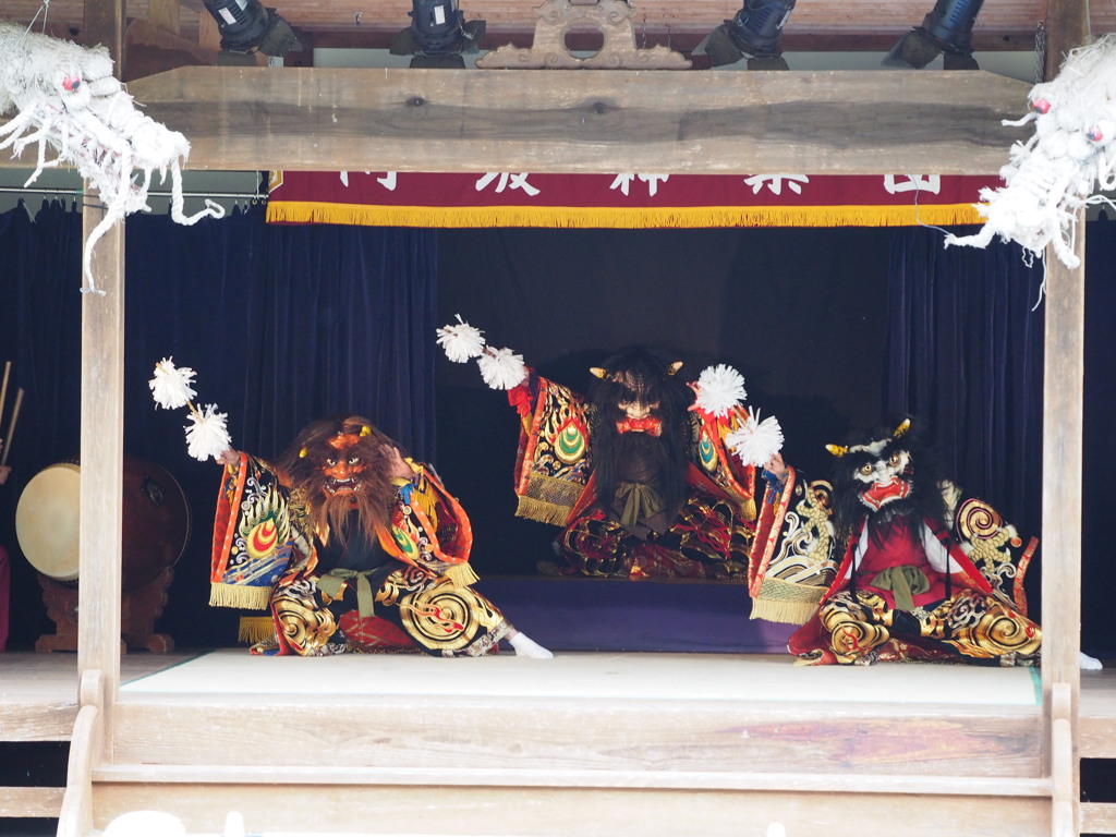 熱演
