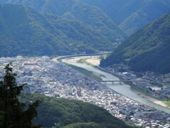 高梁