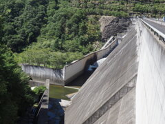 堰堤