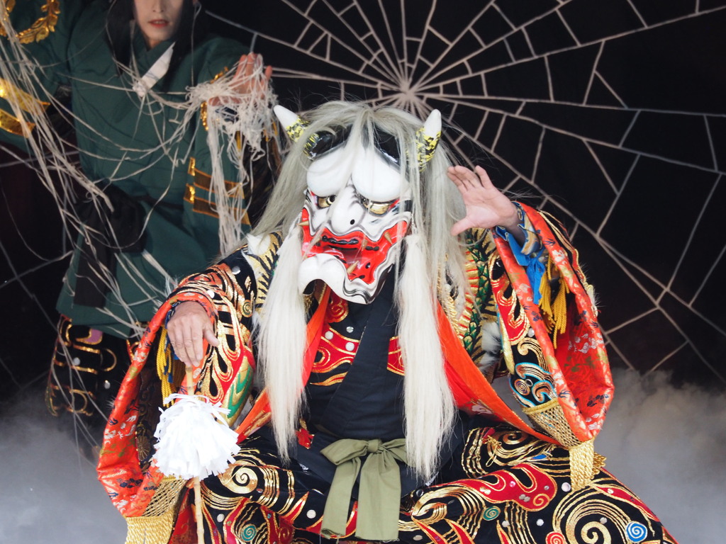 熱演