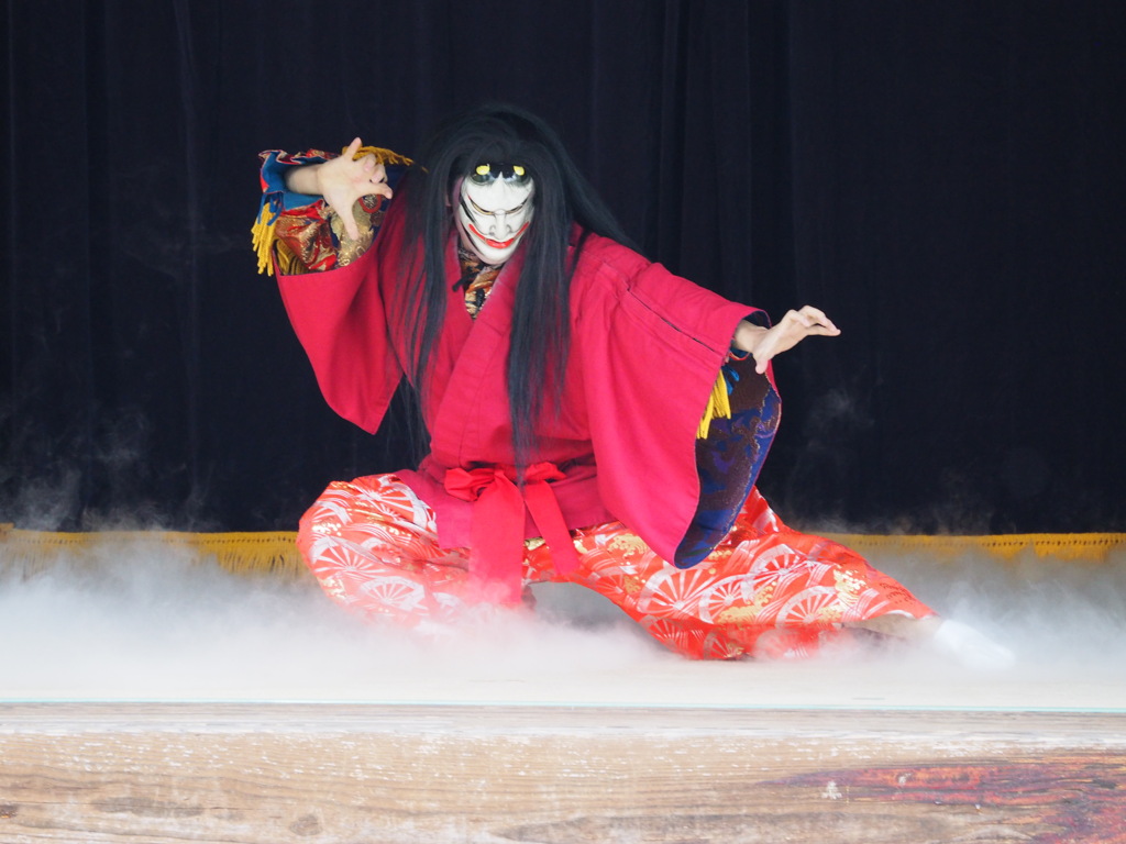 熱演