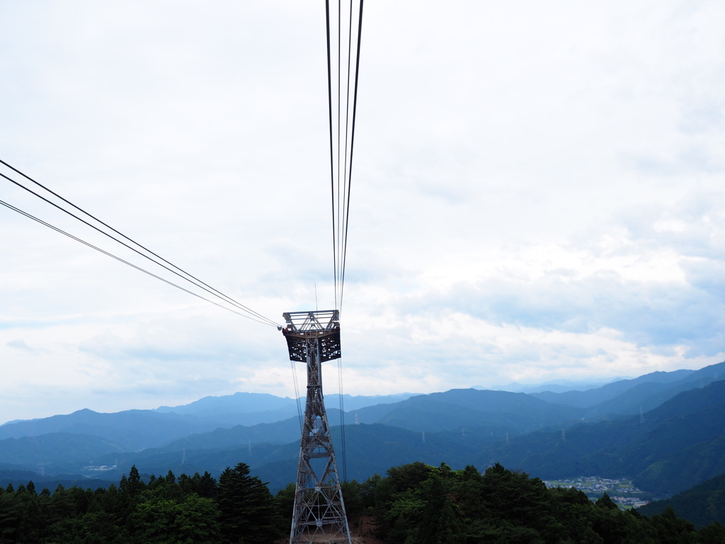 山越