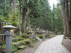 奥の院