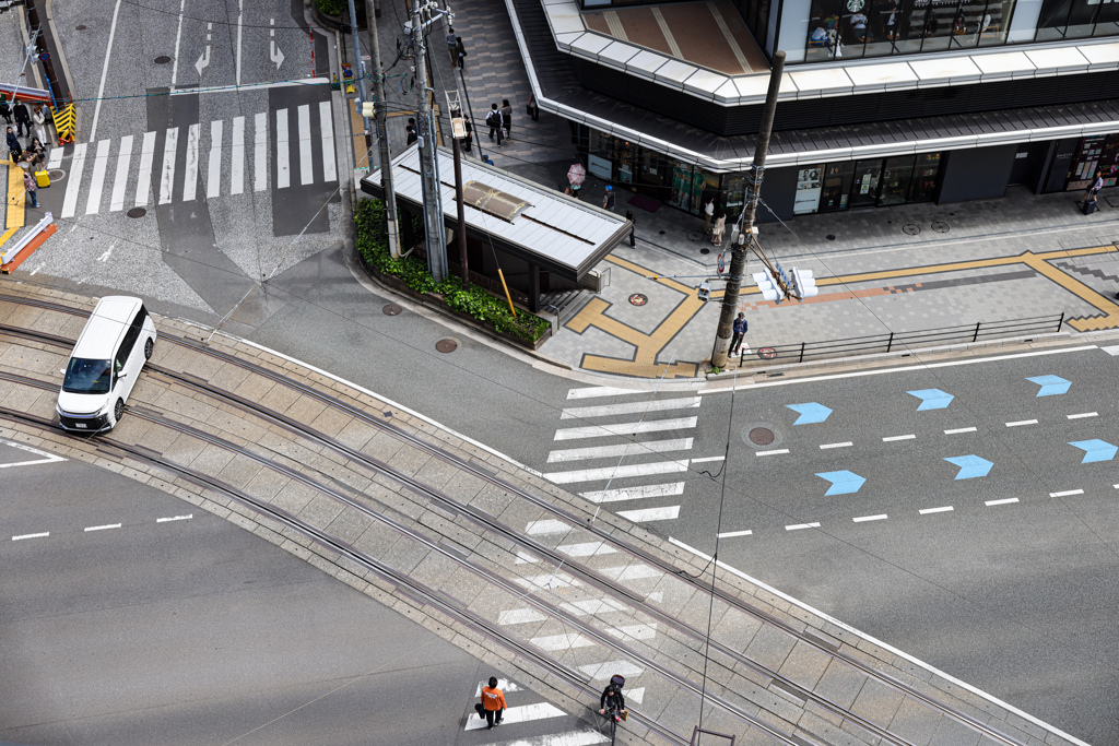 広島駅前を40mmと50mmで撮り比べ　40mm