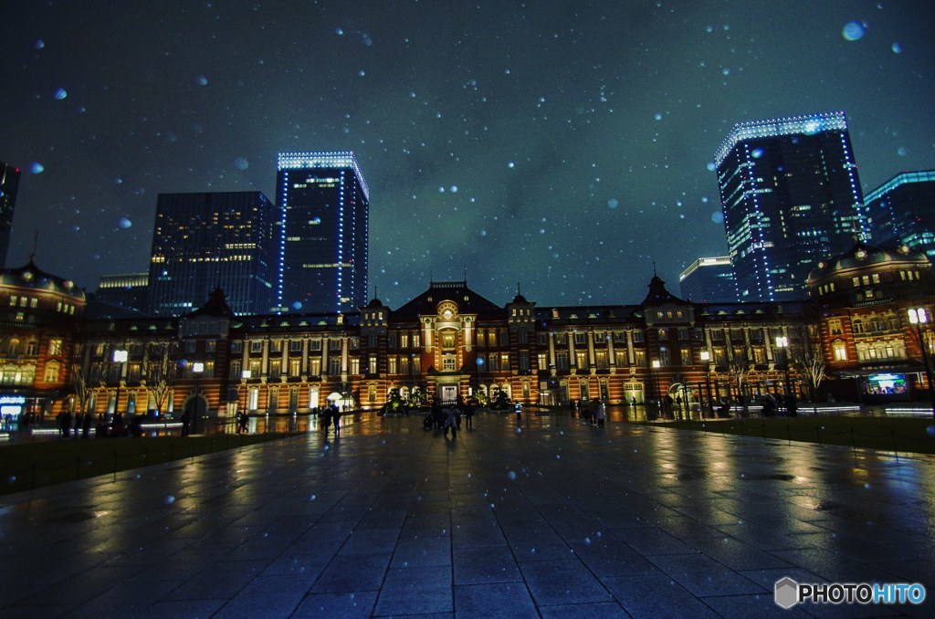 雪の東京駅