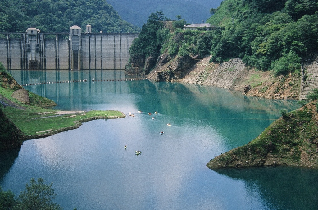 奥四万湖