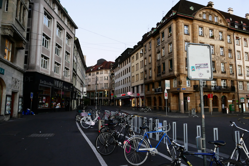 バーゼル中心街へ