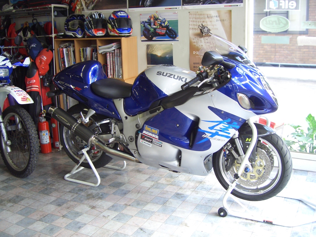 スズキ　ハヤブサ　ＧＳＸ１３００Ｒ　１号機（２０００年式）