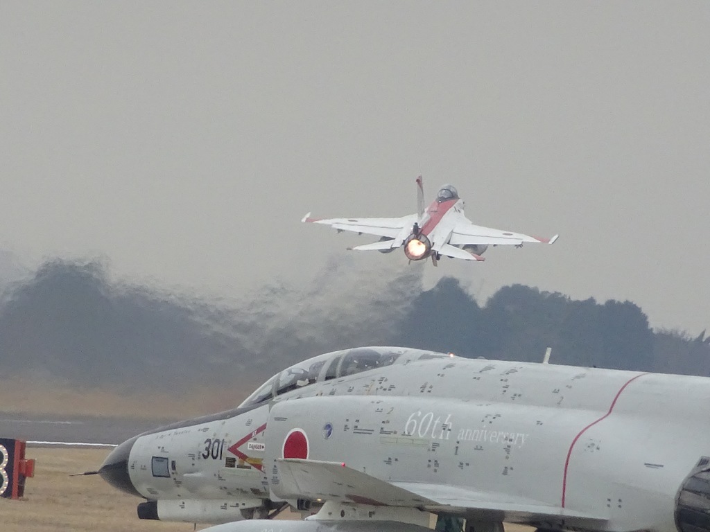 航空自衛隊60周年記念とF2A戦闘機初号機コラボ