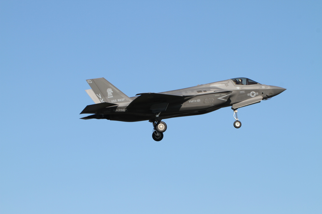 アメリカ海兵隊　F35B　ステルス戦闘機