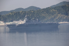 ヘリコプター搭載護衛艦　ひゆうが