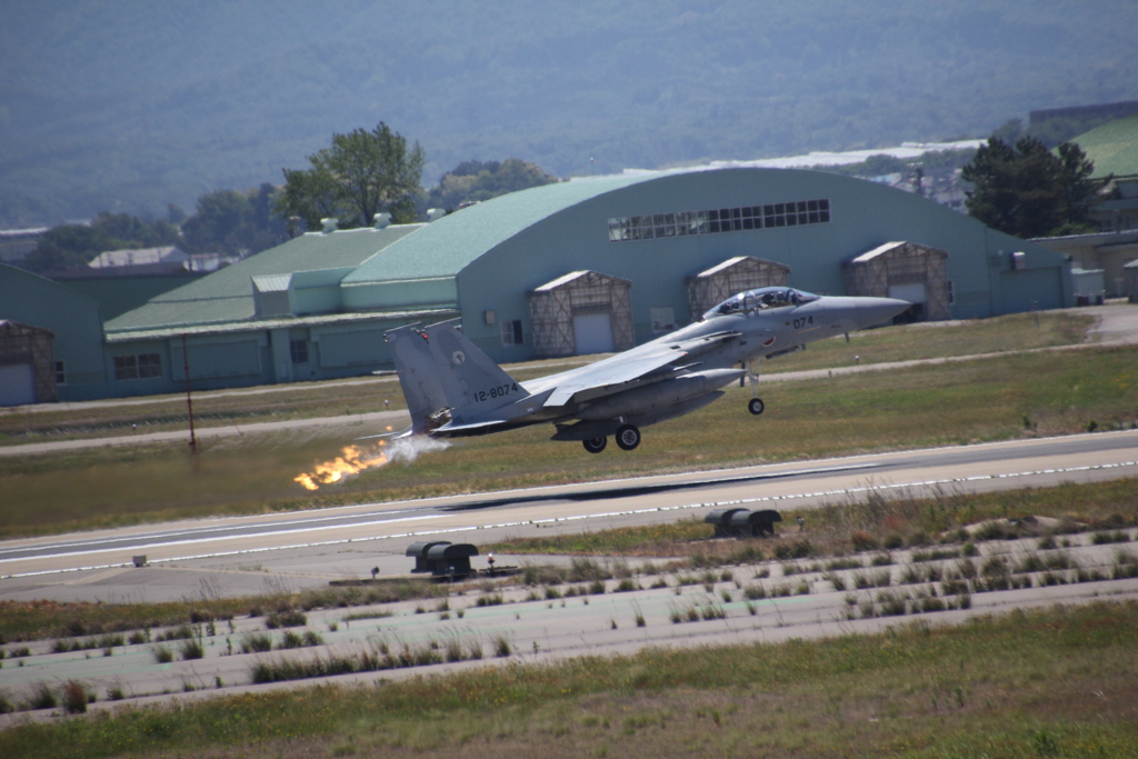 小松基地　F15Jイーグルのアフターファイヤー