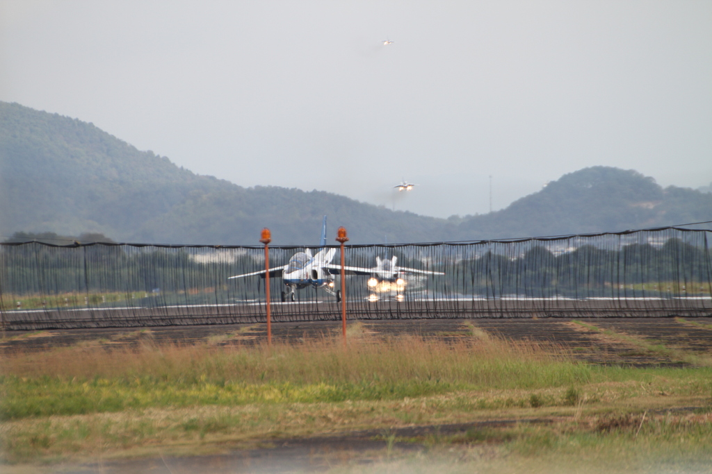 岐阜基地　移動訓練ブルーインパルス　タクシング