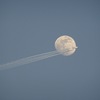 月丼　飛行機雲