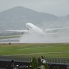 雨の中のテイクオフ