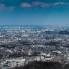 高尾山展望台から東京都心を眺める