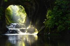 亀岩の洞窟