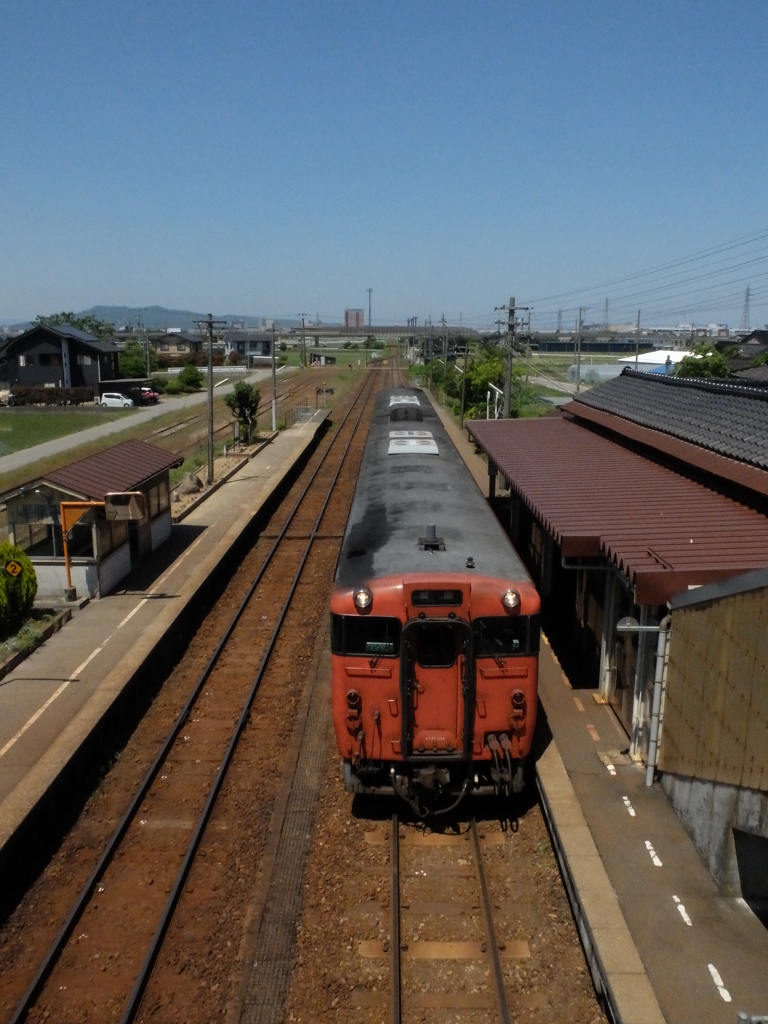 城端線二塚駅 (8)