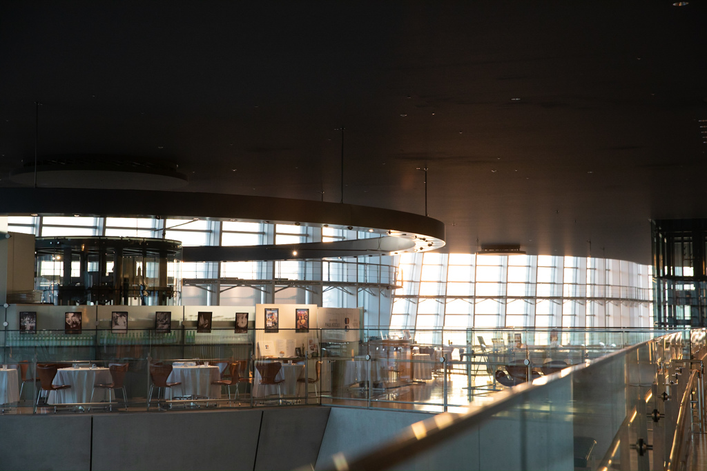 国立新美術館