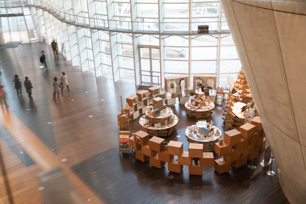 国立新美術館